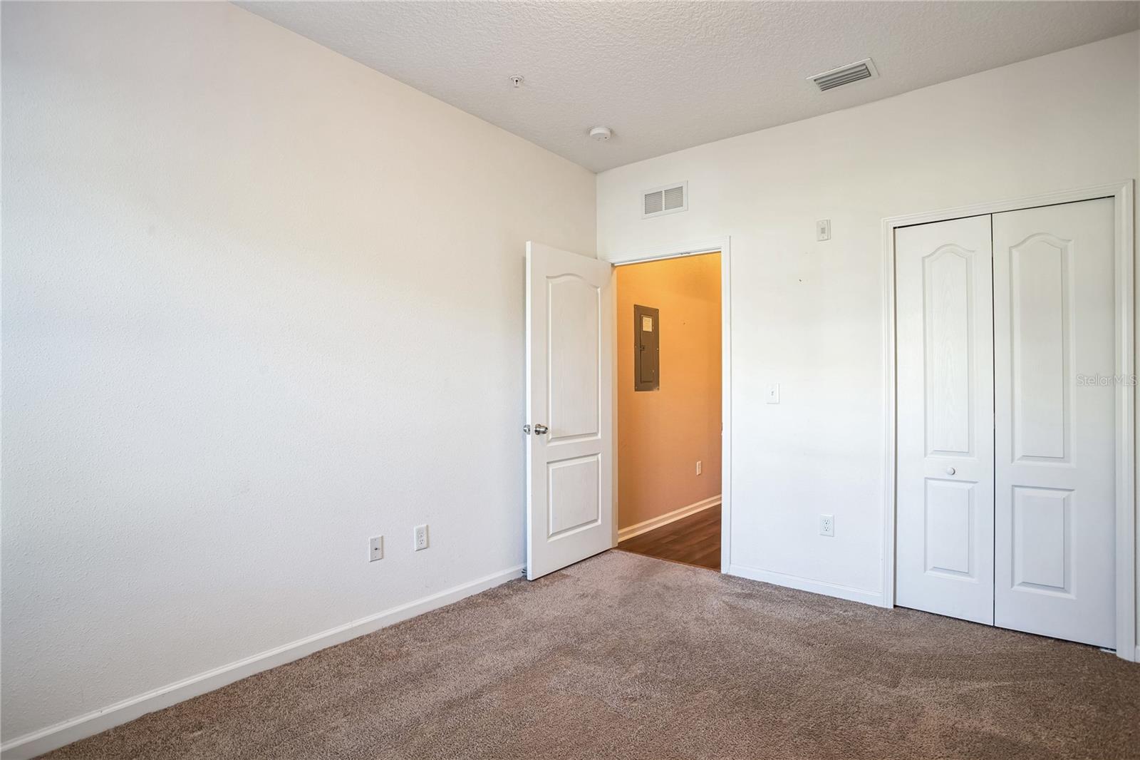 Image 23 of 30 For 4991 Key Lime Dr  104
