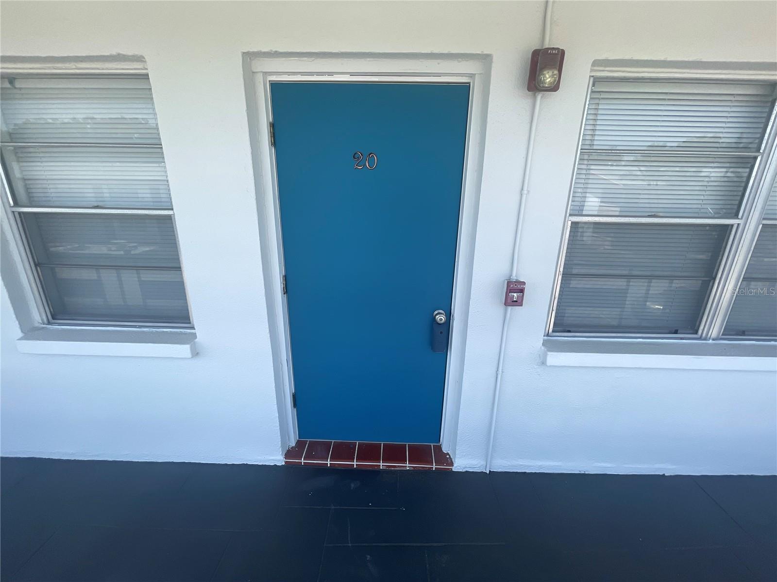 Image 4 of 29 For 2011 58th Avenue N 20