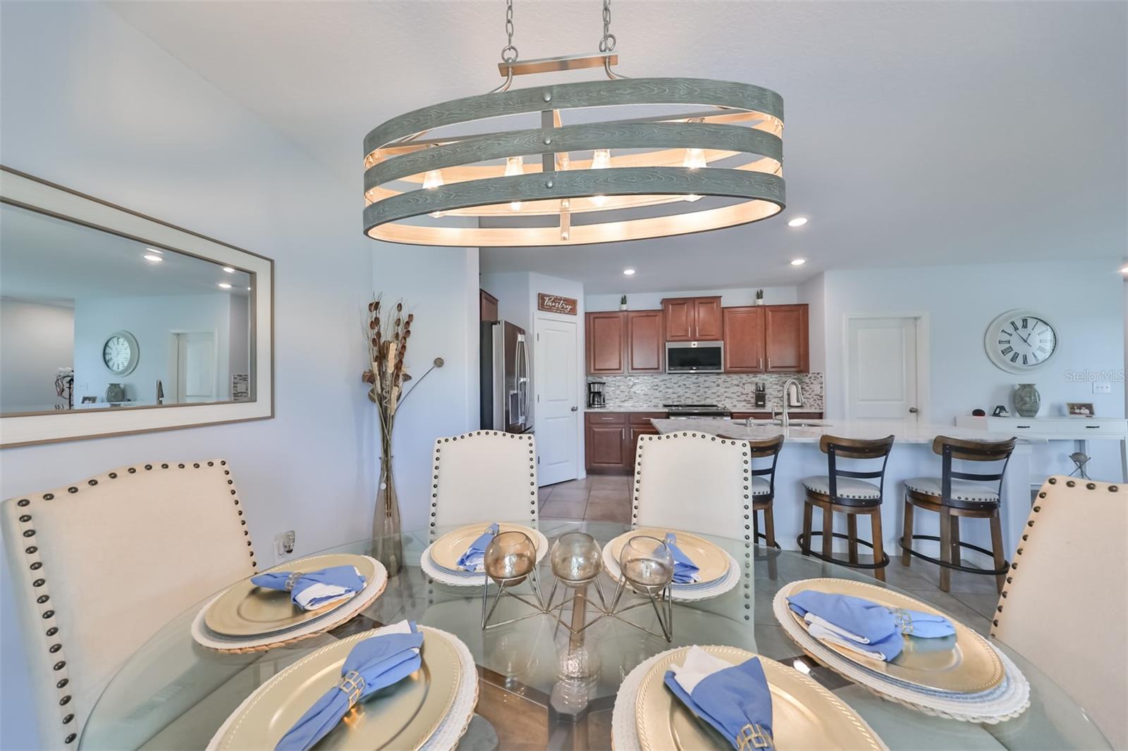 Listing photo id 11 for 10202 White Linen Avenue