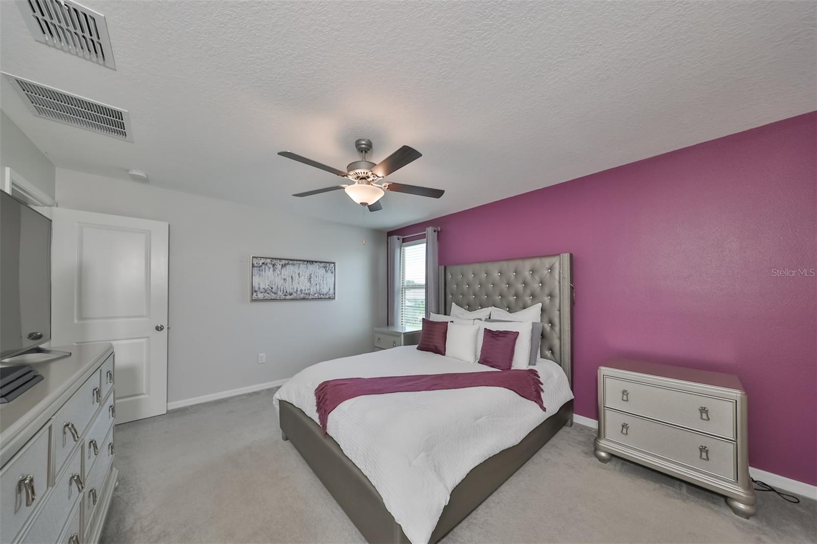 Listing photo id 16 for 10202 White Linen Avenue