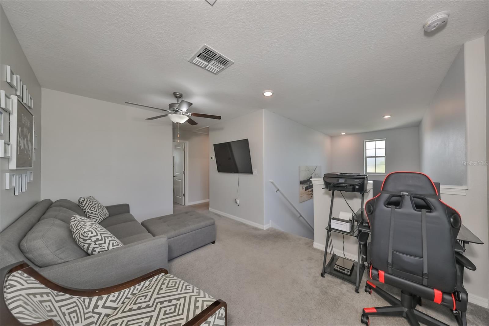 Listing photo id 21 for 10202 White Linen Avenue