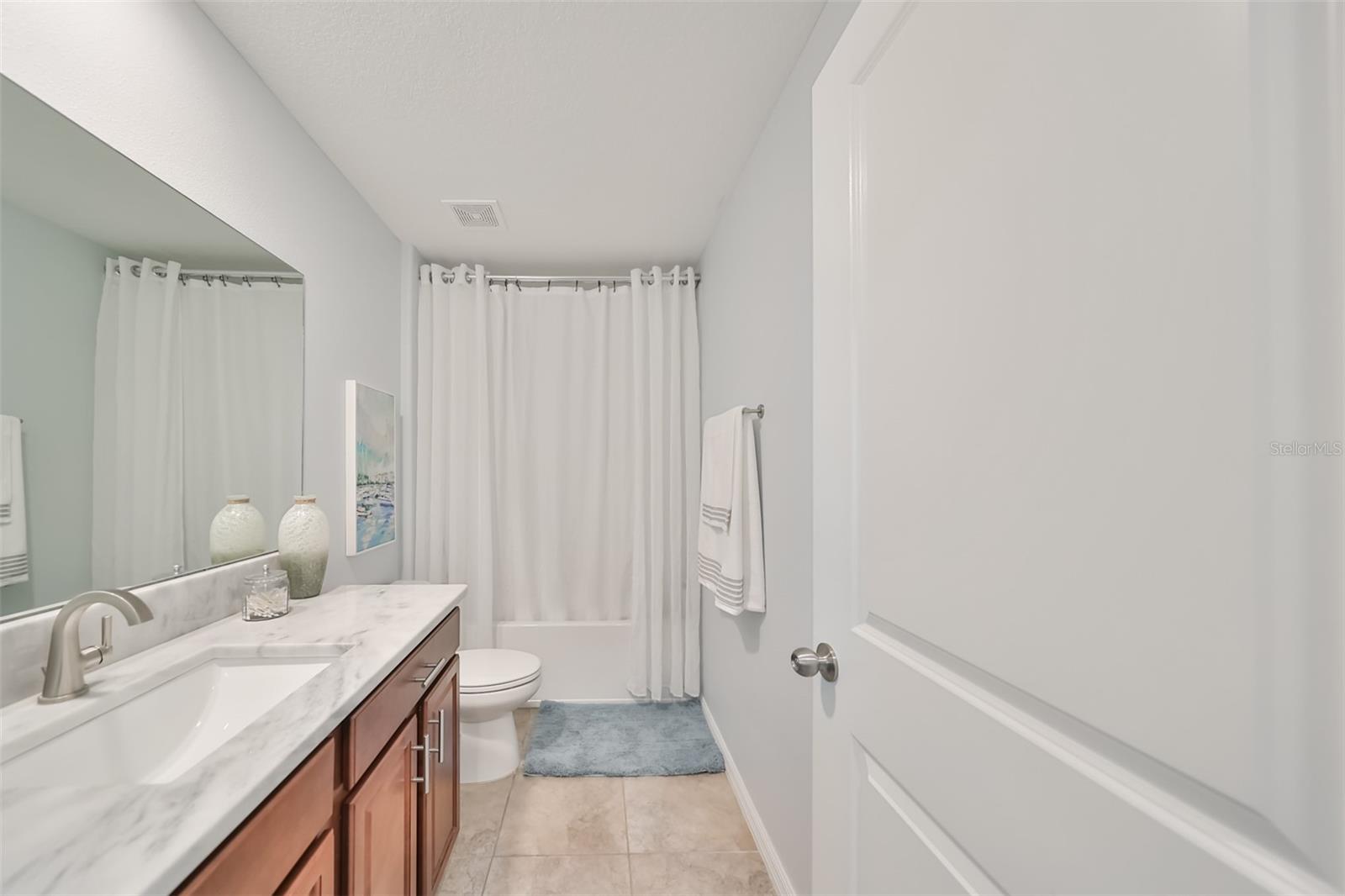 Listing photo id 25 for 10202 White Linen Avenue
