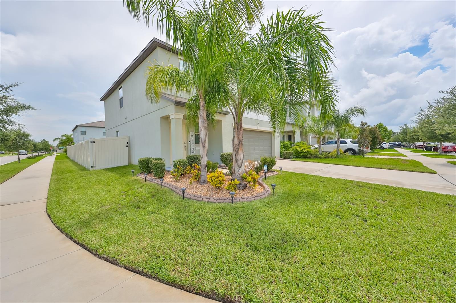 Listing photo id 1 for 10202 White Linen Avenue