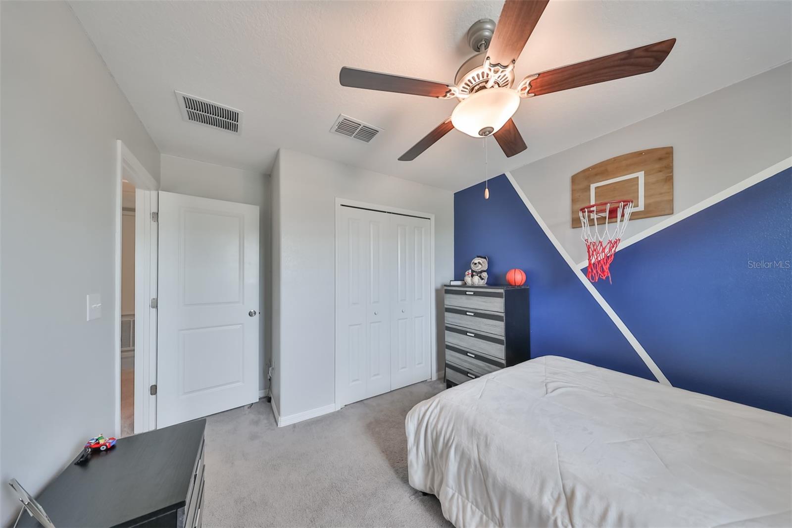 Listing photo id 29 for 10202 White Linen Avenue