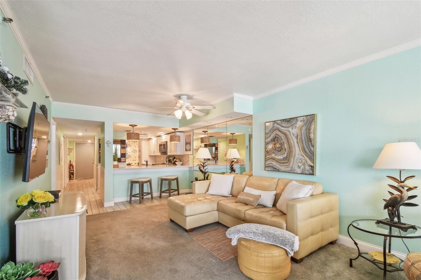 Image 10 of 36 For 17980 Gulf Boulevard 505