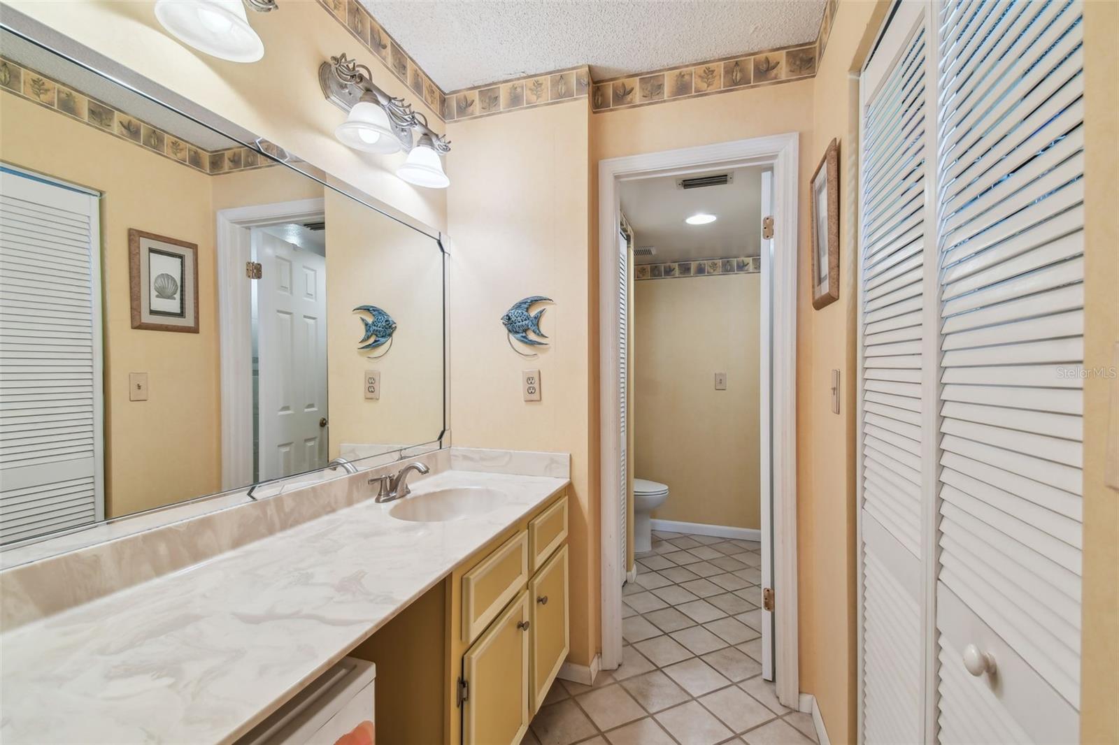 Image 13 of 36 For 17980 Gulf Boulevard 505