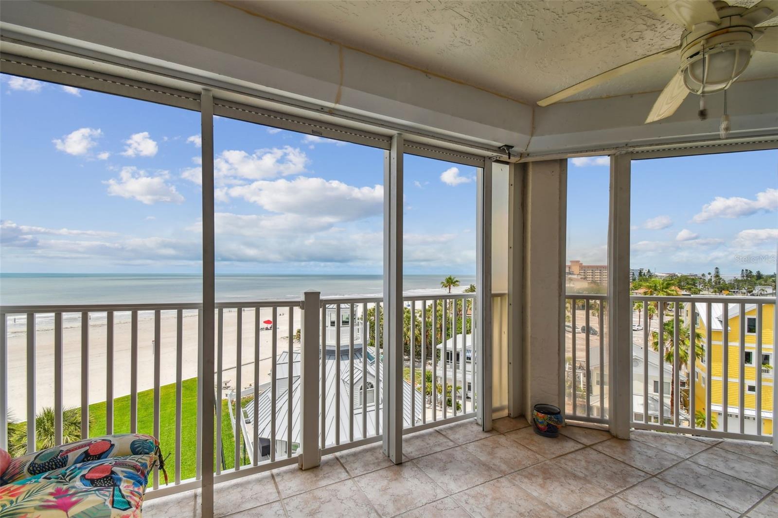 Image 17 of 36 For 17980 Gulf Boulevard 505