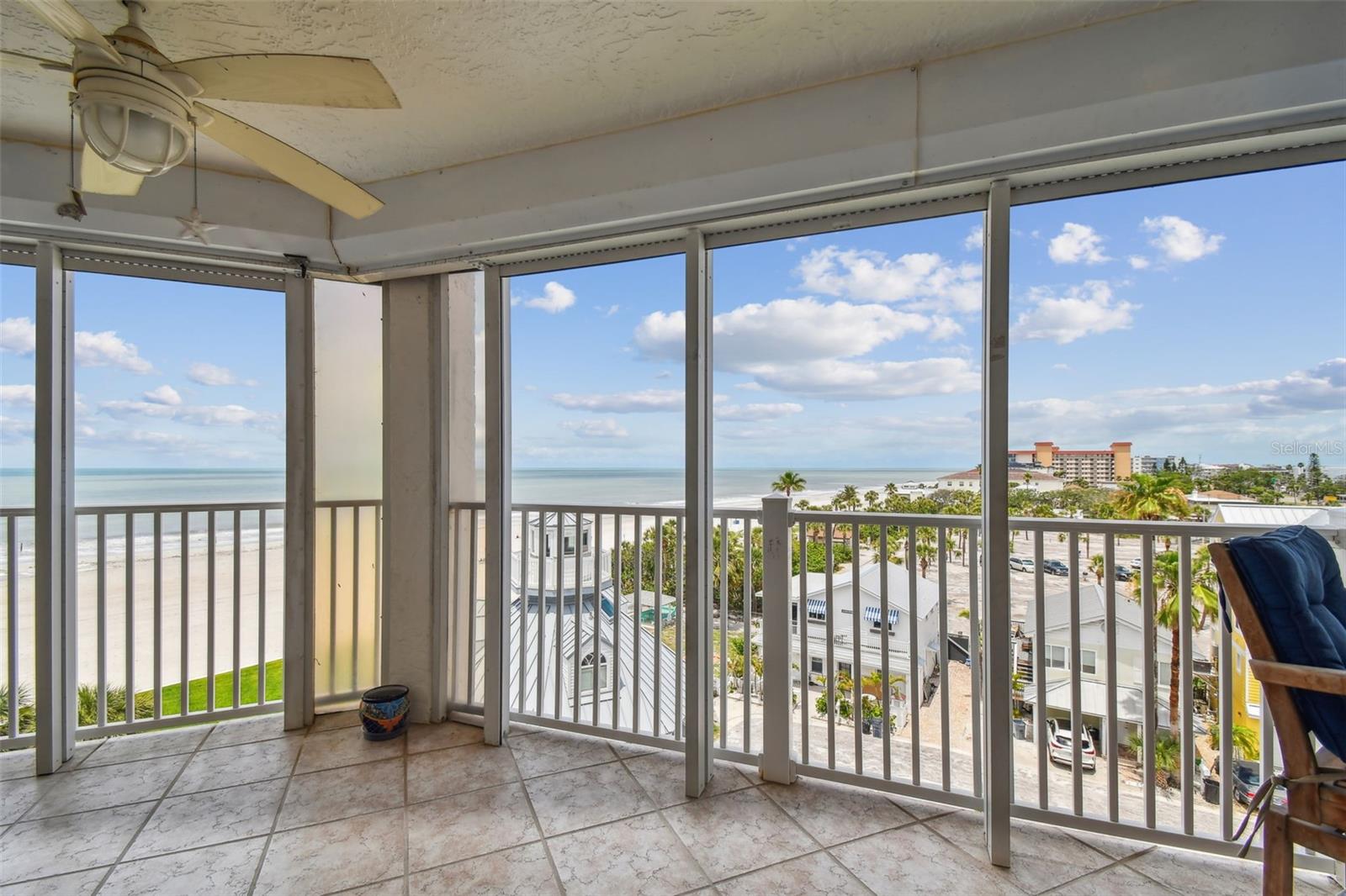 Image 18 of 36 For 17980 Gulf Boulevard 505