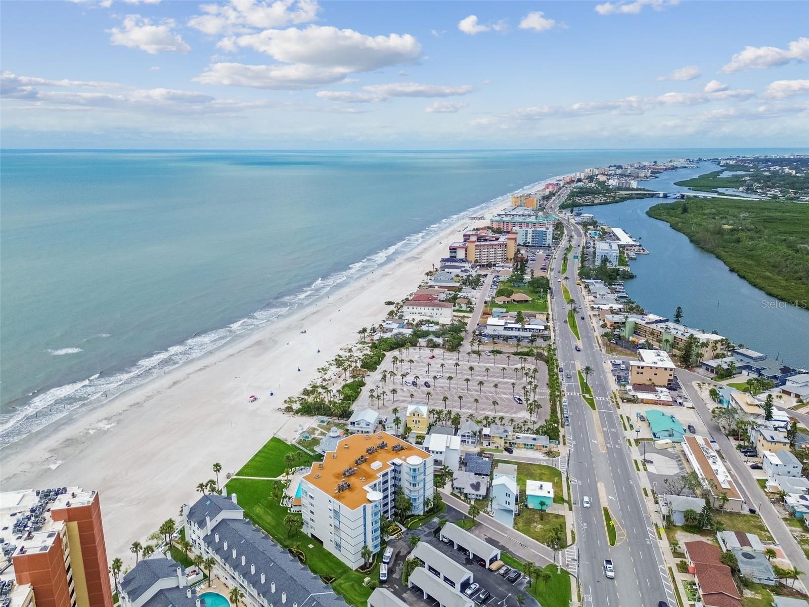Image 33 of 36 For 17980 Gulf Boulevard 505