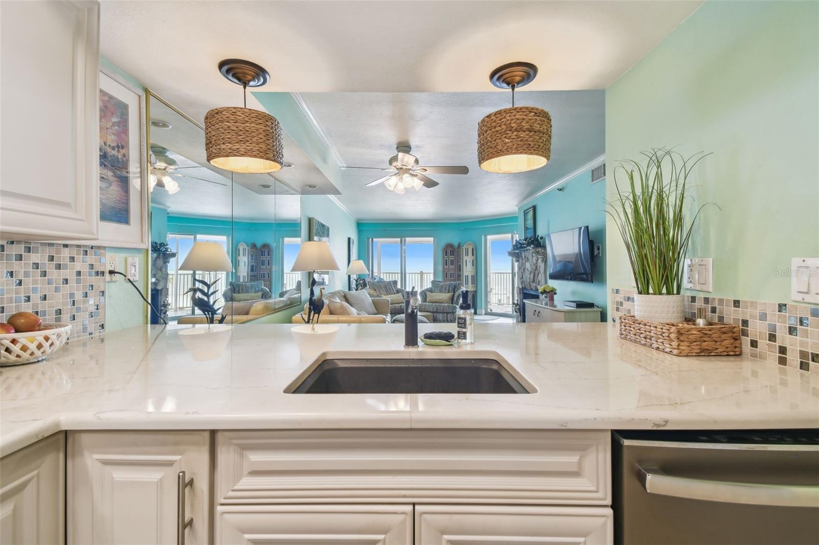 Image 8 of 36 For 17980 Gulf Boulevard 505