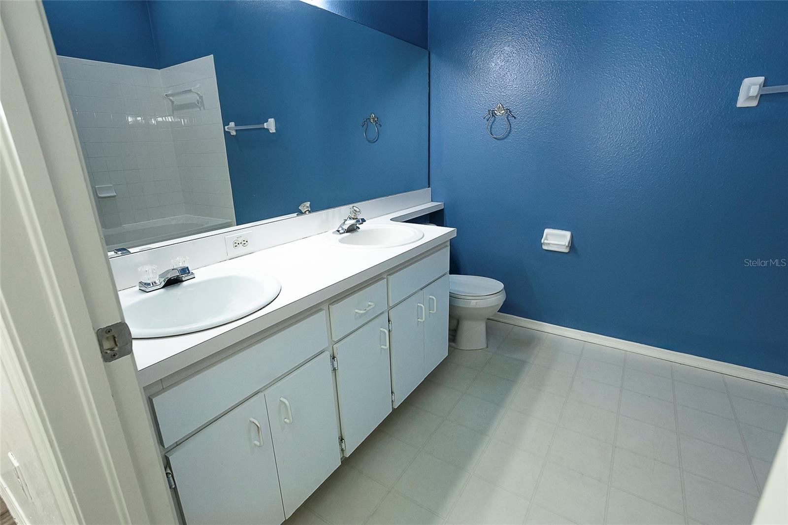 Image 18 of 30 For 8545 Hunters Key Circle