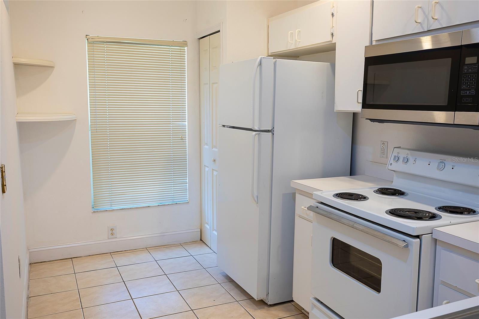 Image 6 of 30 For 8545 Hunters Key Circle