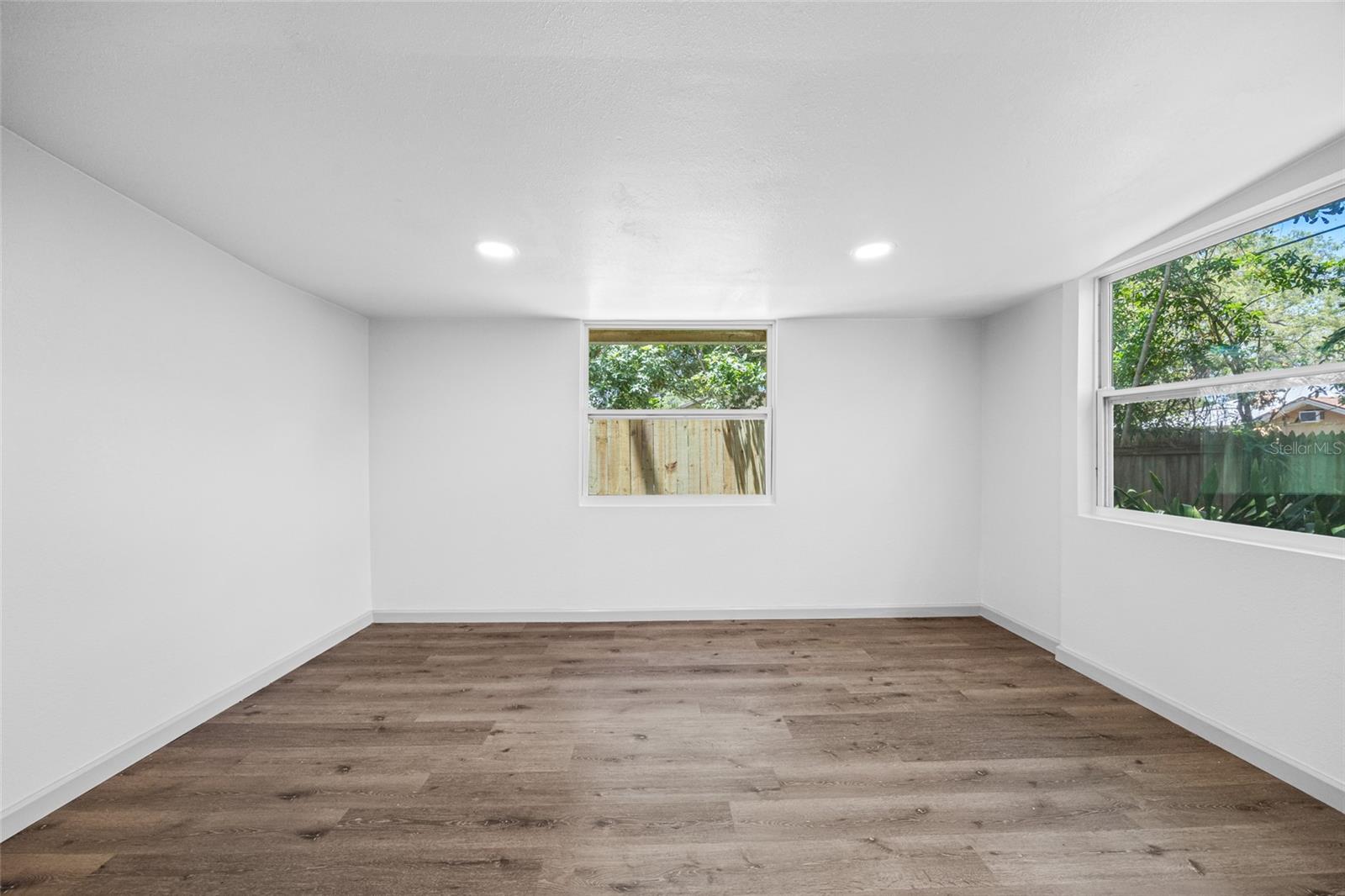 Image 19 of 34 For 612 Beverly Avenue