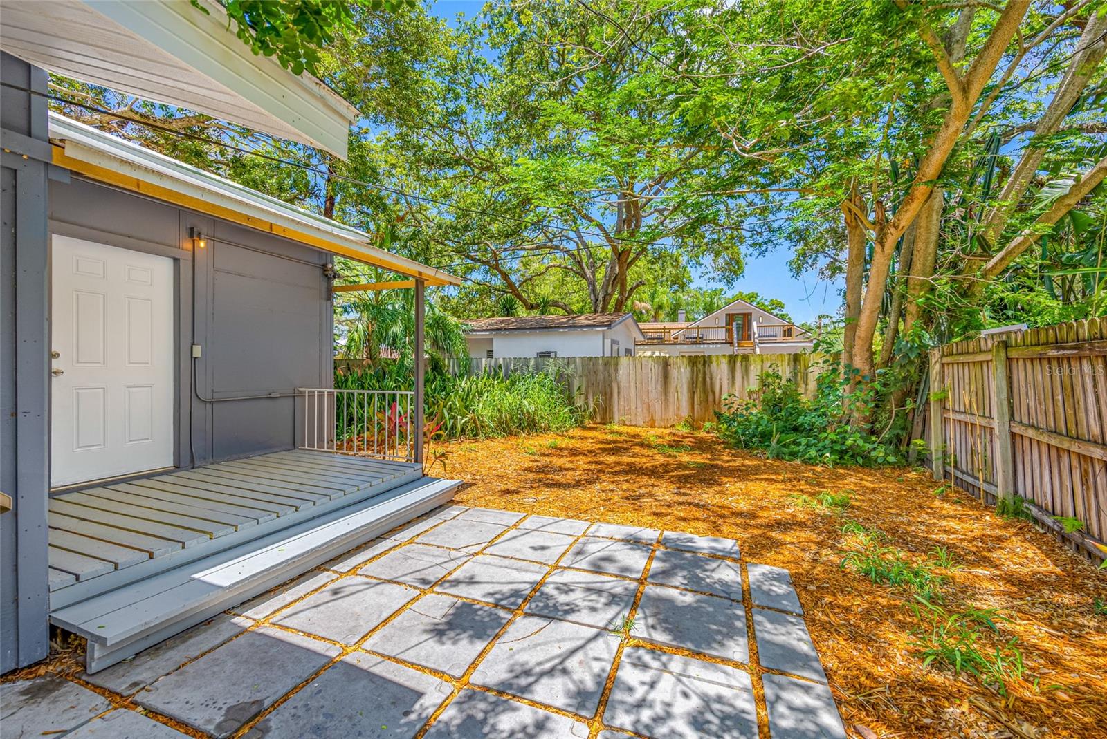 Image 4 of 34 For 612 Beverly Avenue