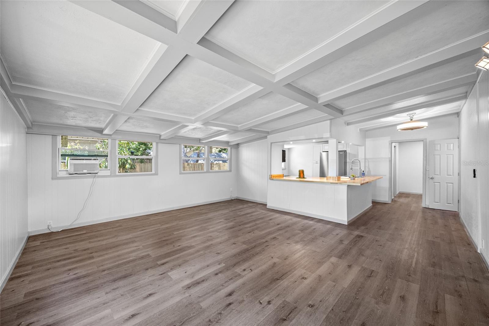 Image 9 of 34 For 612 Beverly Avenue