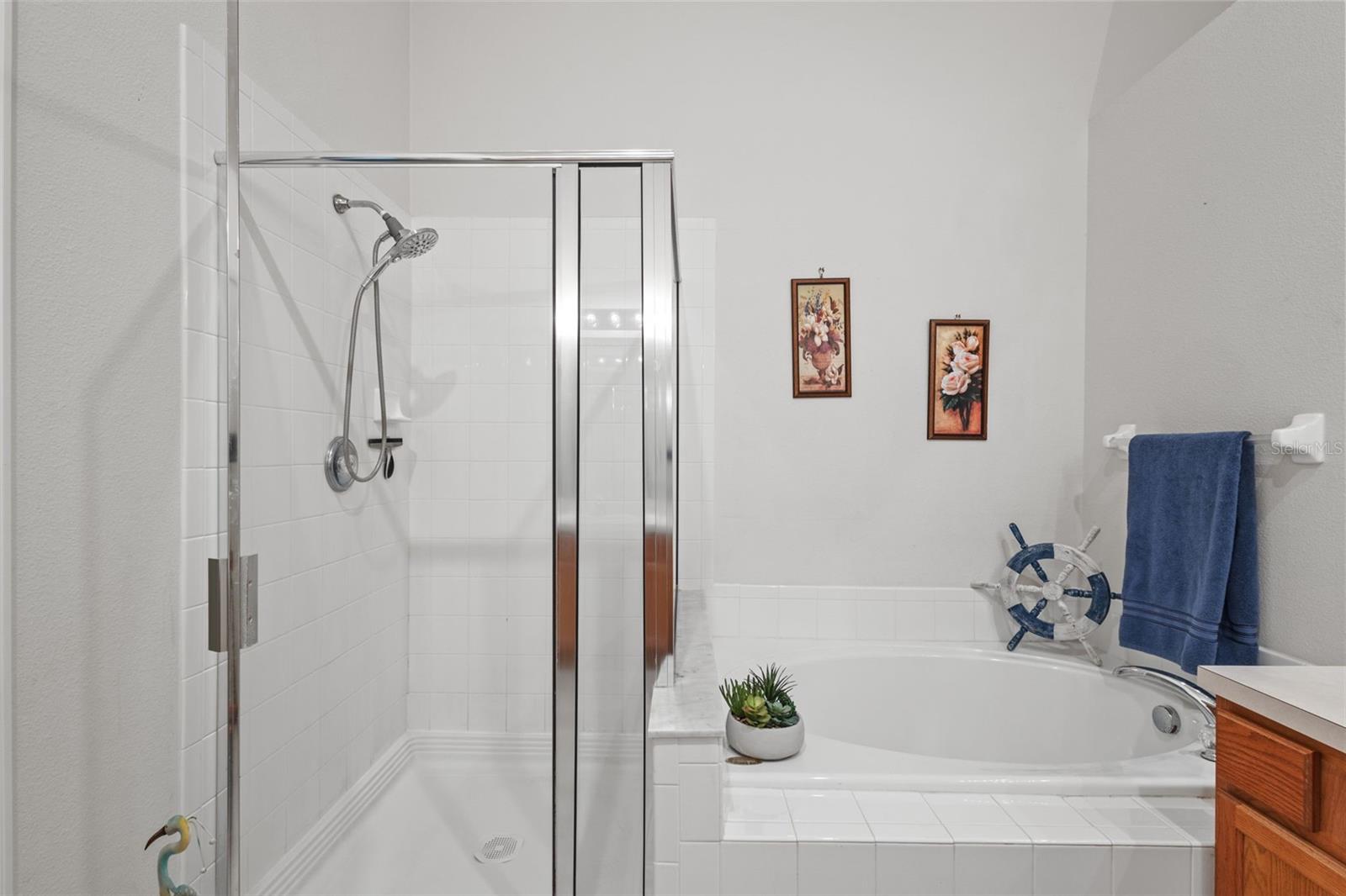 Image 32 of 60 For 25332 Lexington Oaks Boulevard