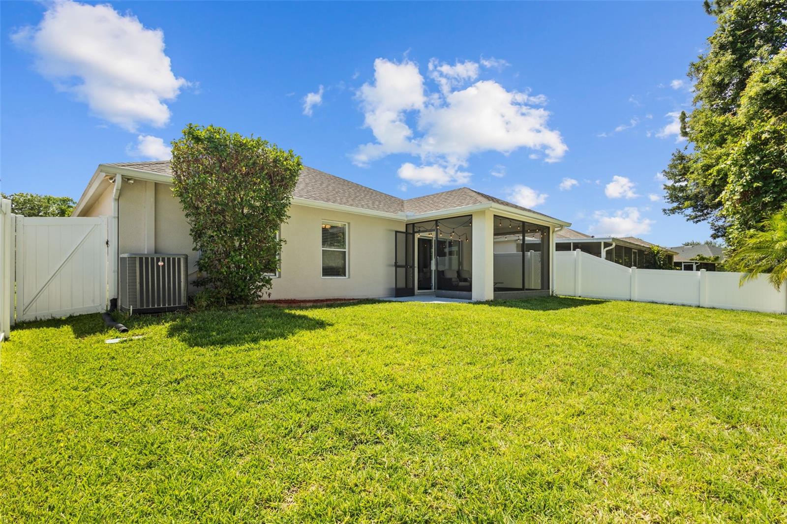 Image 36 of 60 For 25332 Lexington Oaks Boulevard