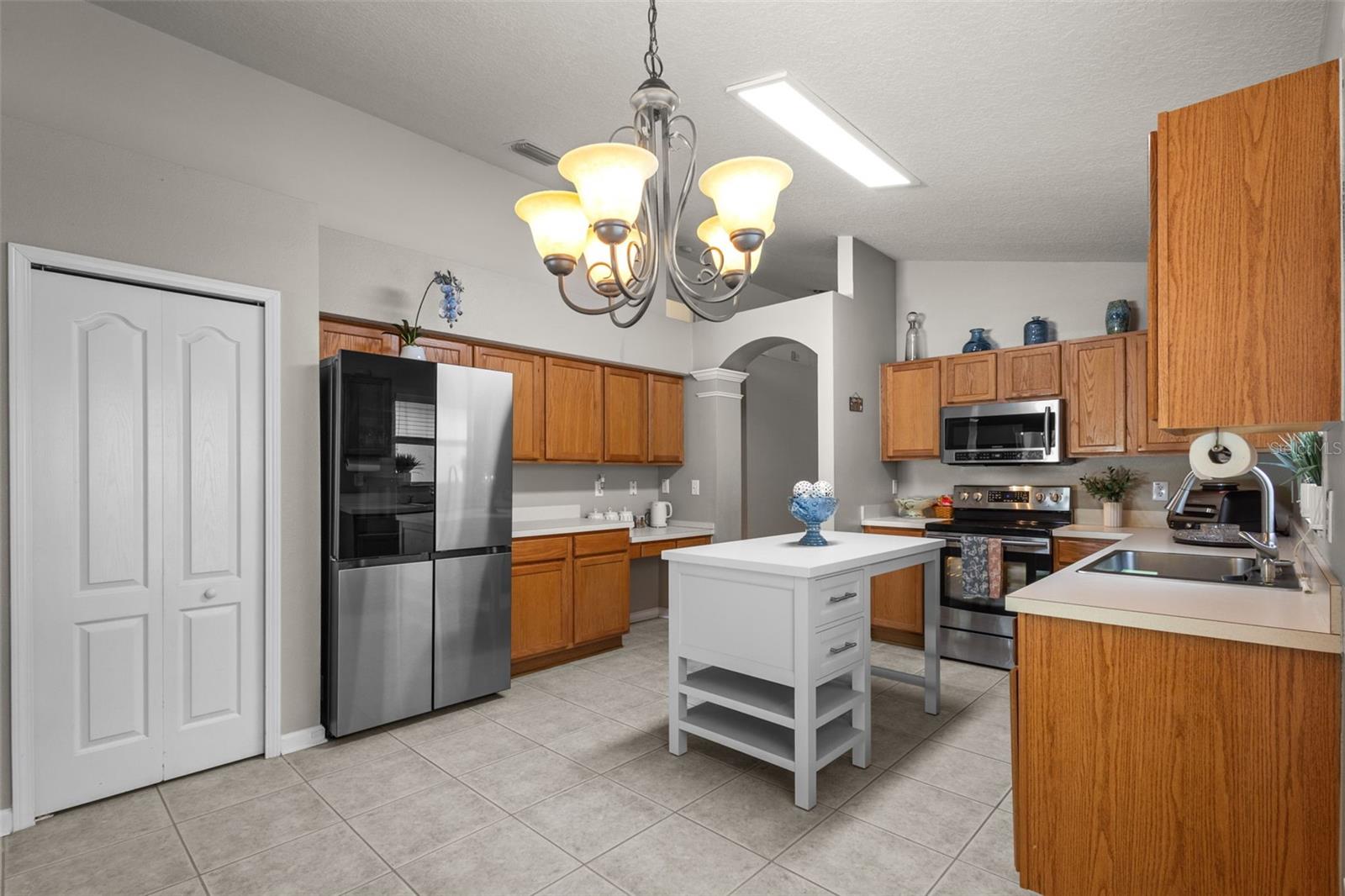 Image 9 of 60 For 25332 Lexington Oaks Boulevard