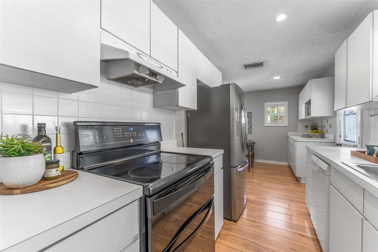 Image 11 of 31 For 3125 Fielder Street