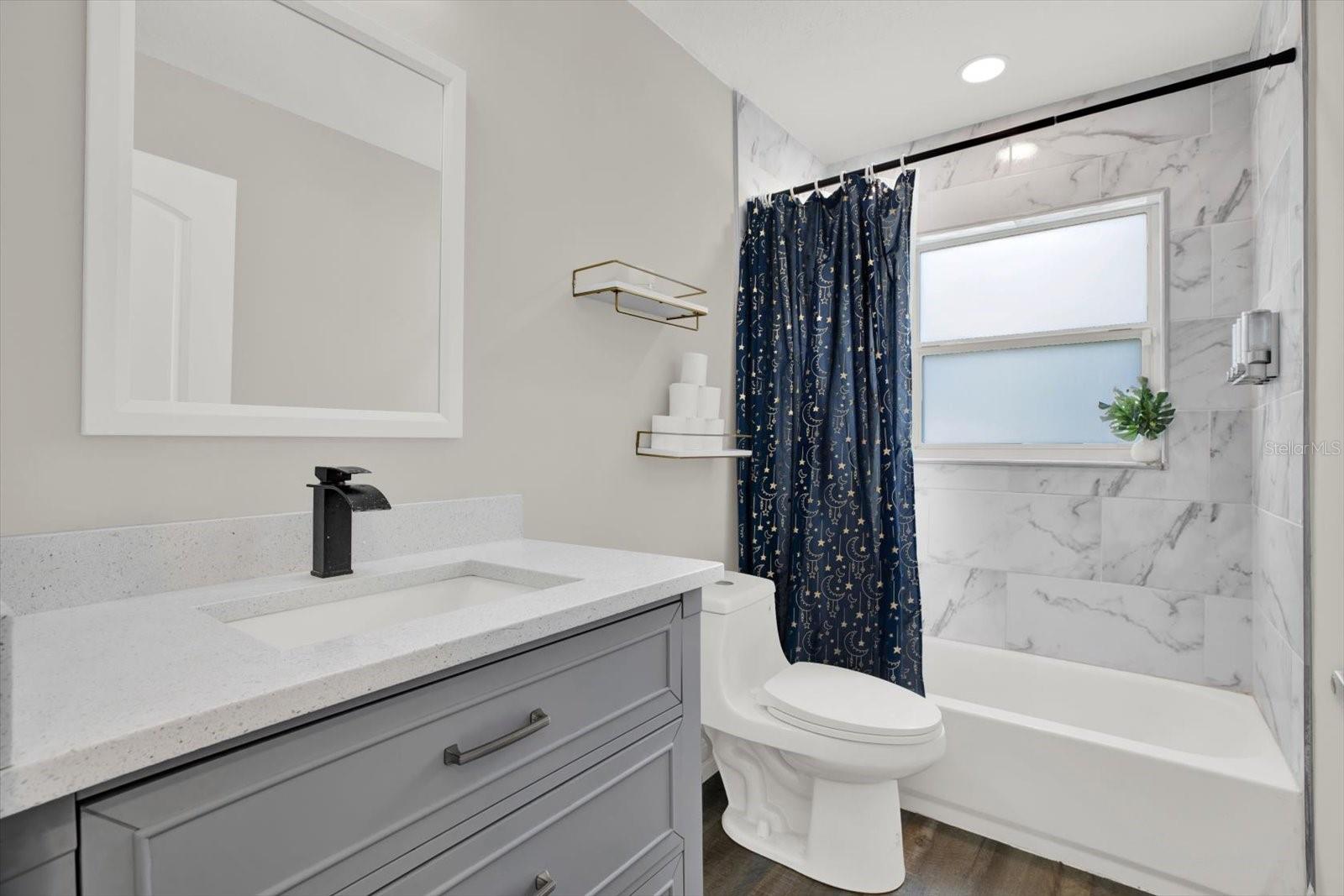Listing photo id 12 for 6020 50th Street