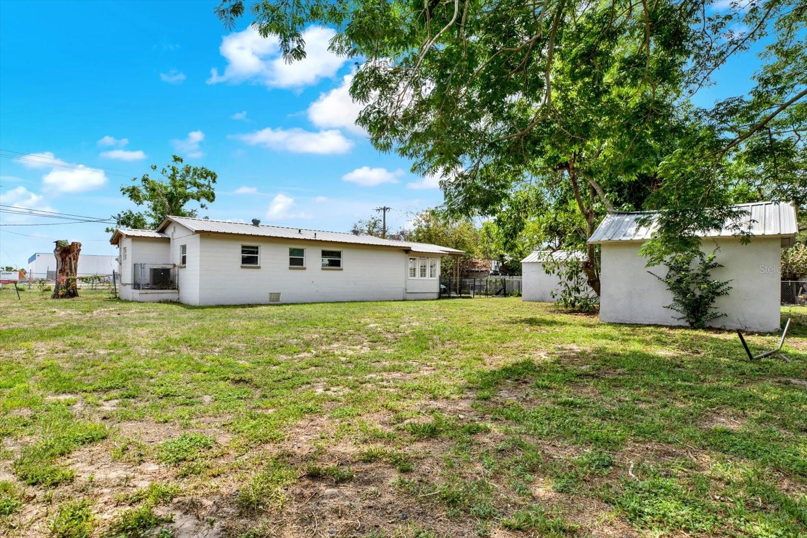 Listing photo id 16 for 6020 50th Street