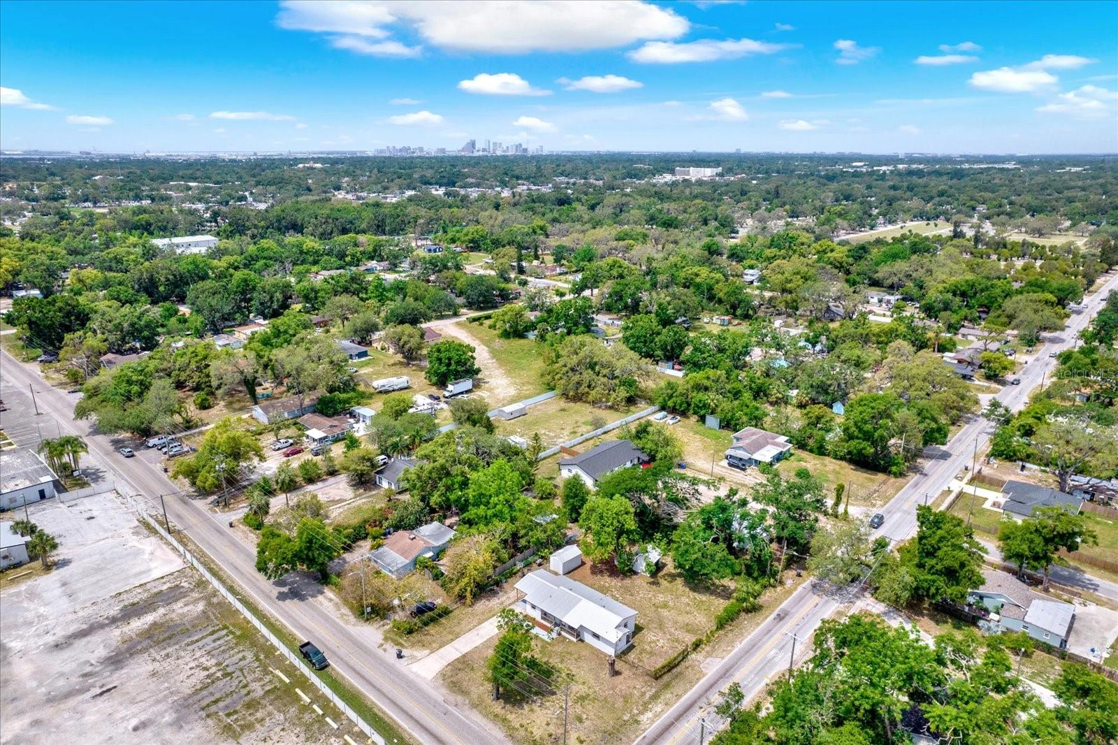 Listing photo id 18 for 6020 50th Street