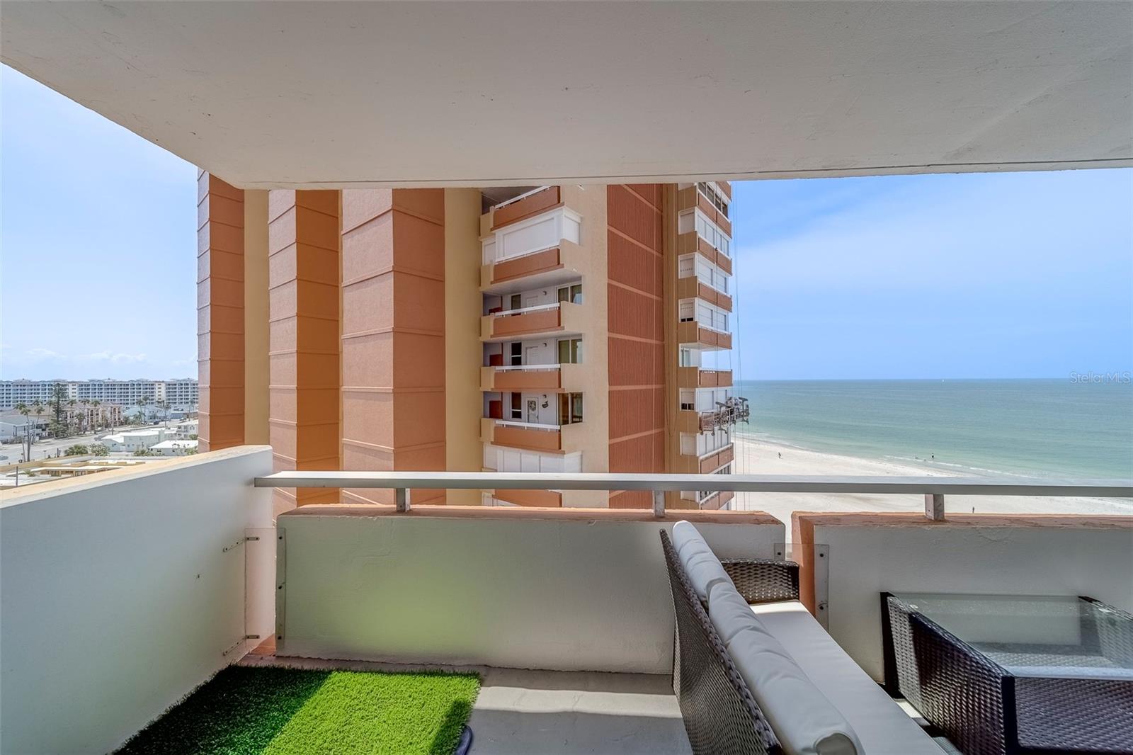 Image 28 of 52 For 17920 Gulf Boulevard 802