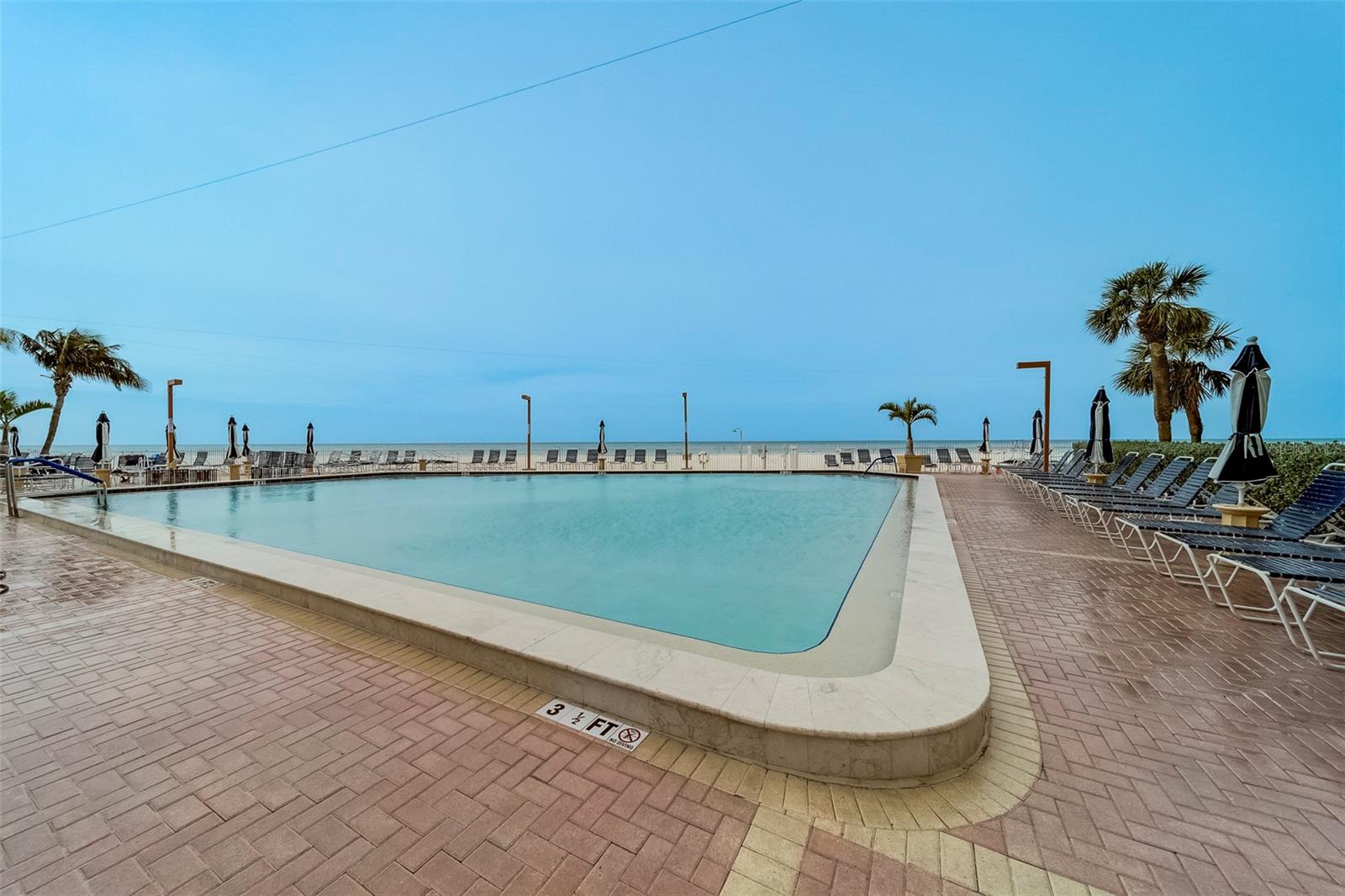 Image 37 of 52 For 17920 Gulf Boulevard 802