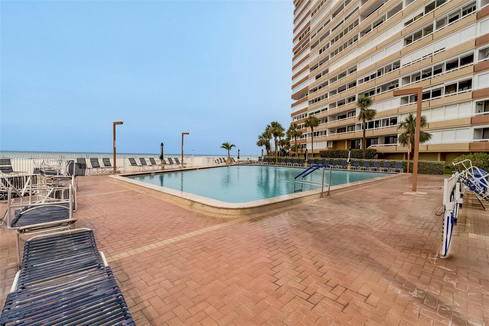 Image 38 of 52 For 17920 Gulf Boulevard 802