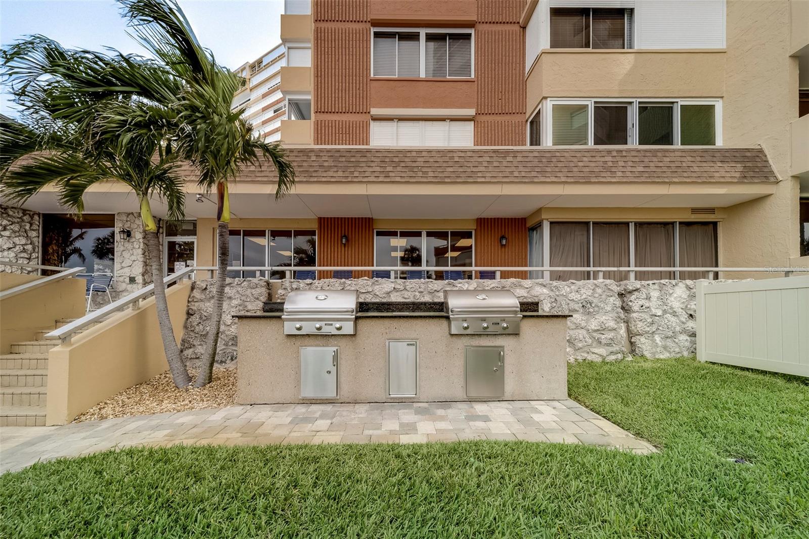 Image 41 of 52 For 17920 Gulf Boulevard 802
