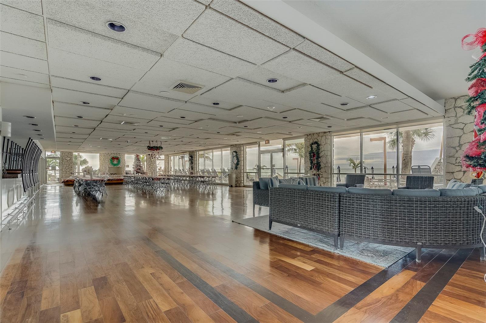 Image 42 of 52 For 17920 Gulf Boulevard 802