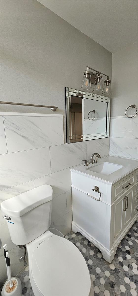 Image 11 of 61 For 2468 Florentine Way 26