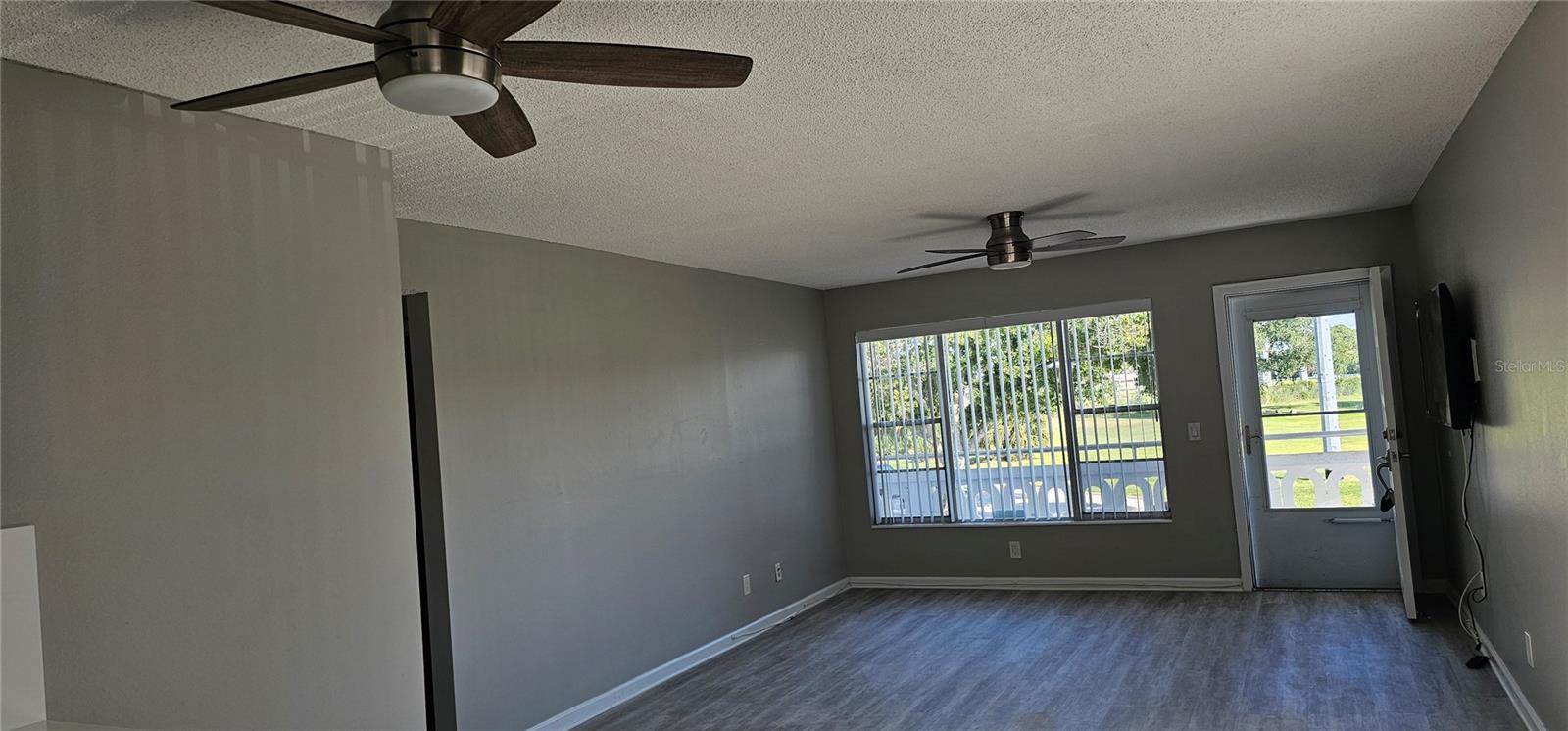 Image 14 of 61 For 2468 Florentine Way 26