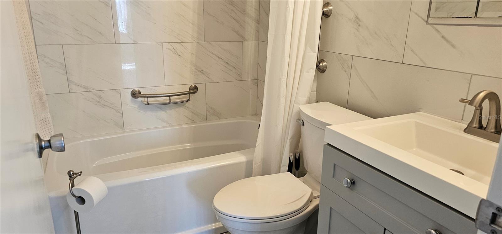 Image 6 of 61 For 2468 Florentine Way 26