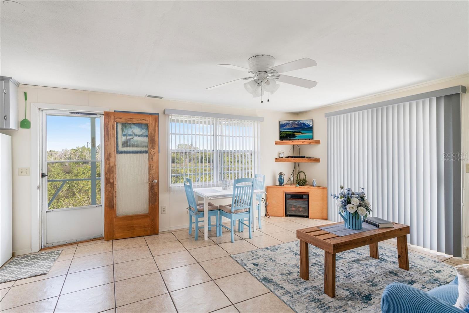 Image 6 of 58 For 2220 Coon Point