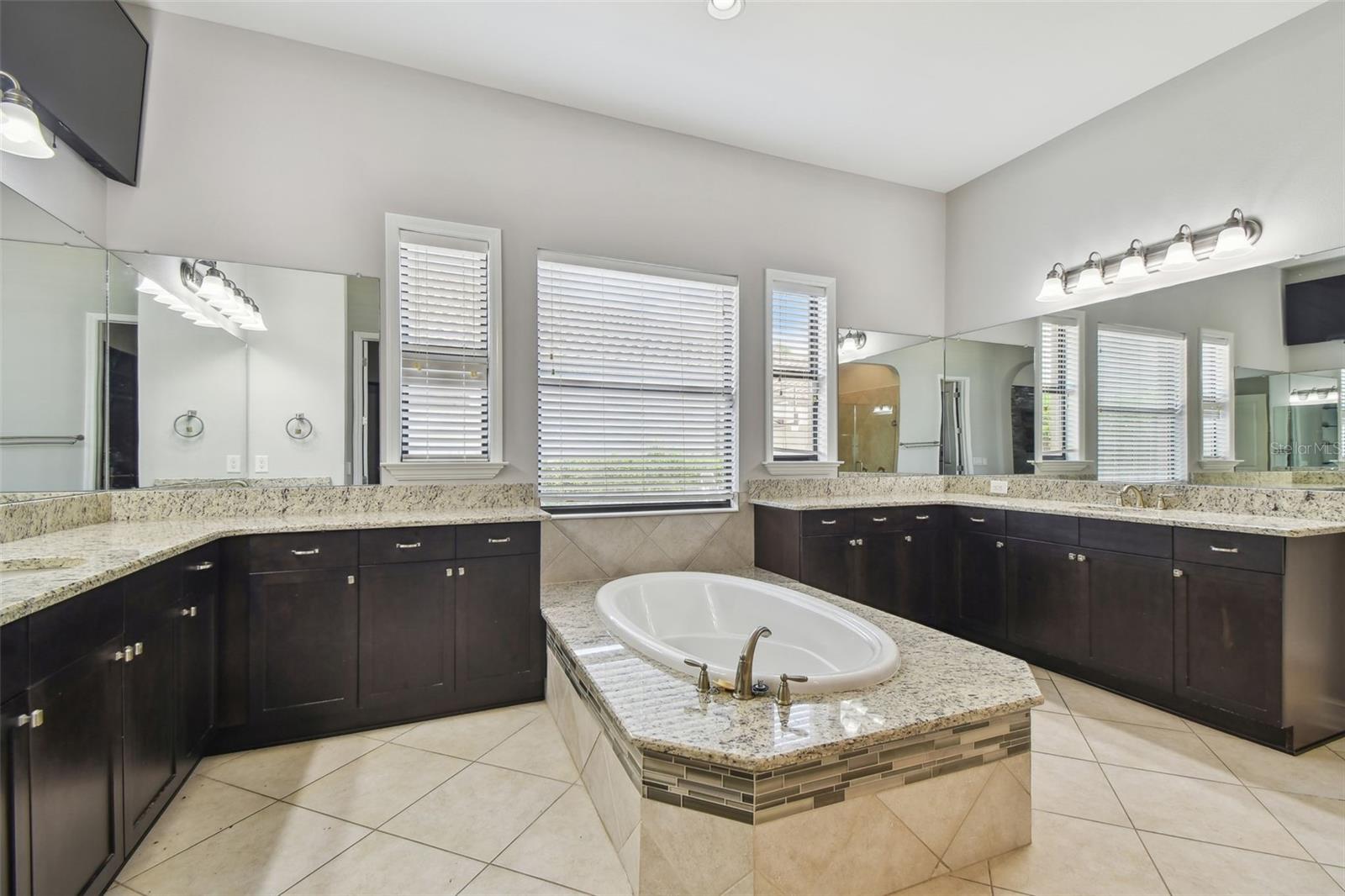 Image 12 of 42 For 17914 Bramshot Place
