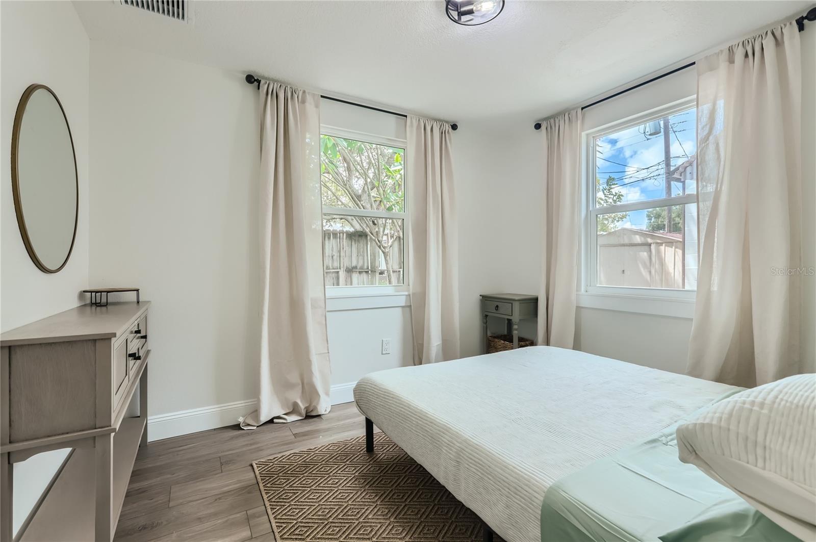 Image 22 of 59 For 1145 53rd Avenue N