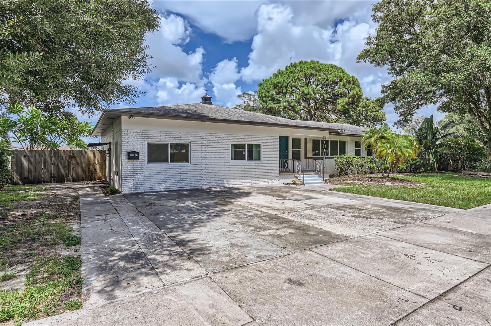 Image 3 of 59 For 1145 53rd Avenue N