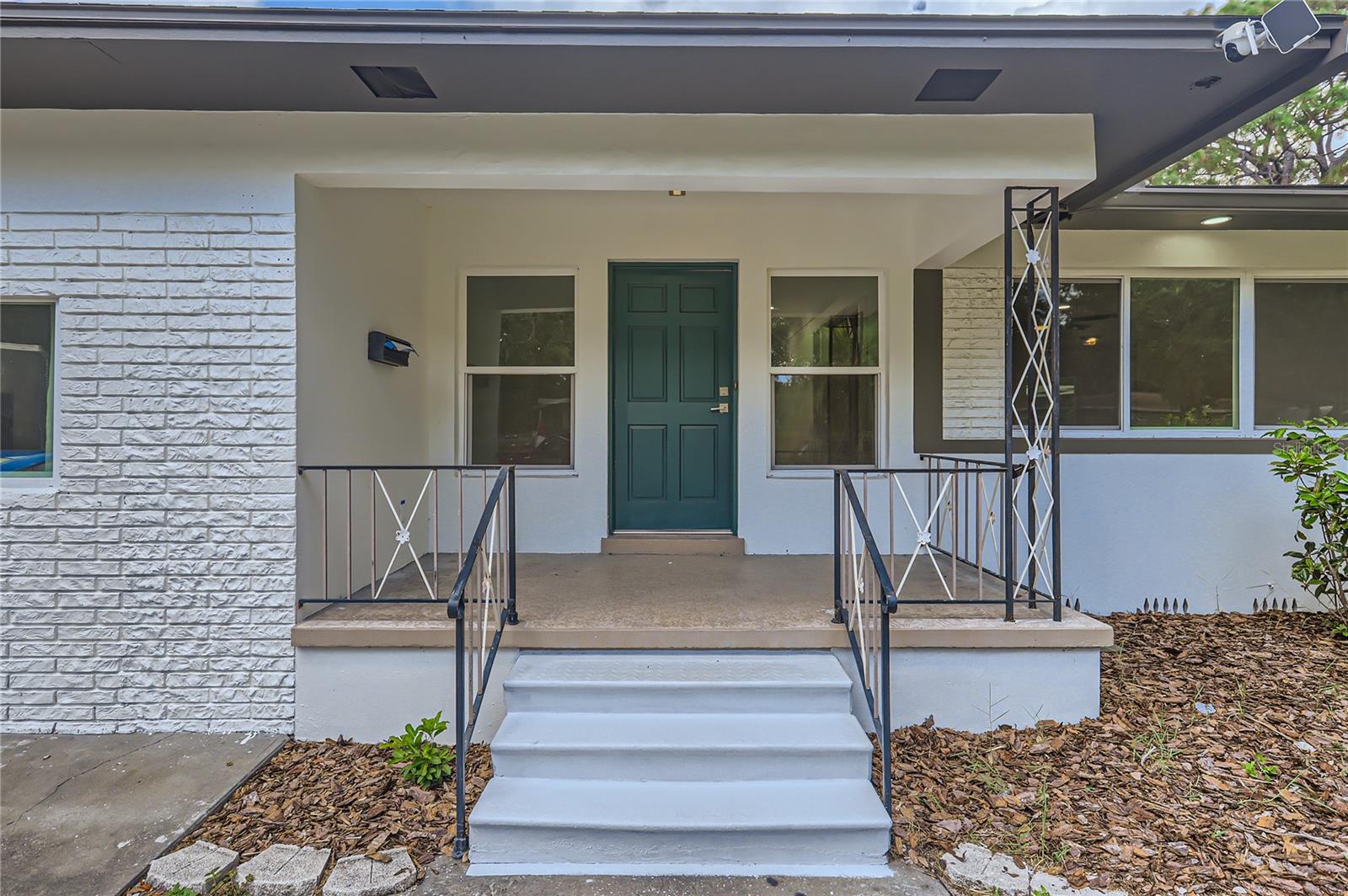 Image 4 of 59 For 1145 53rd Avenue N