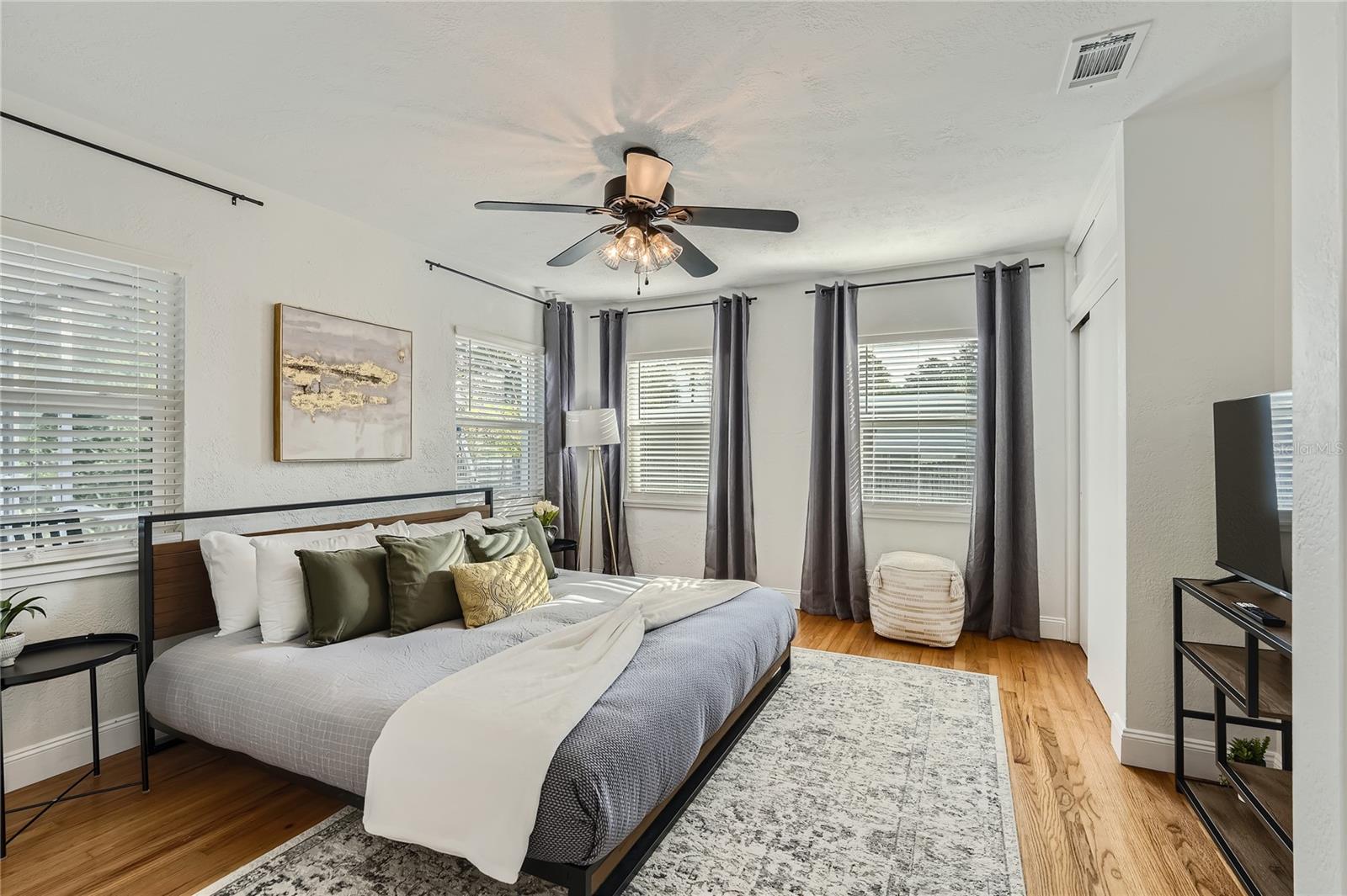 Image 41 of 59 For 1145 53rd Avenue N