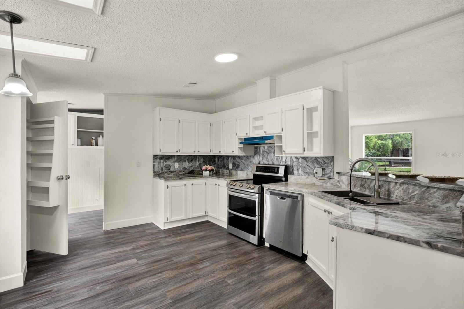 Image 6 of 21 For 9690 Jerome Drive