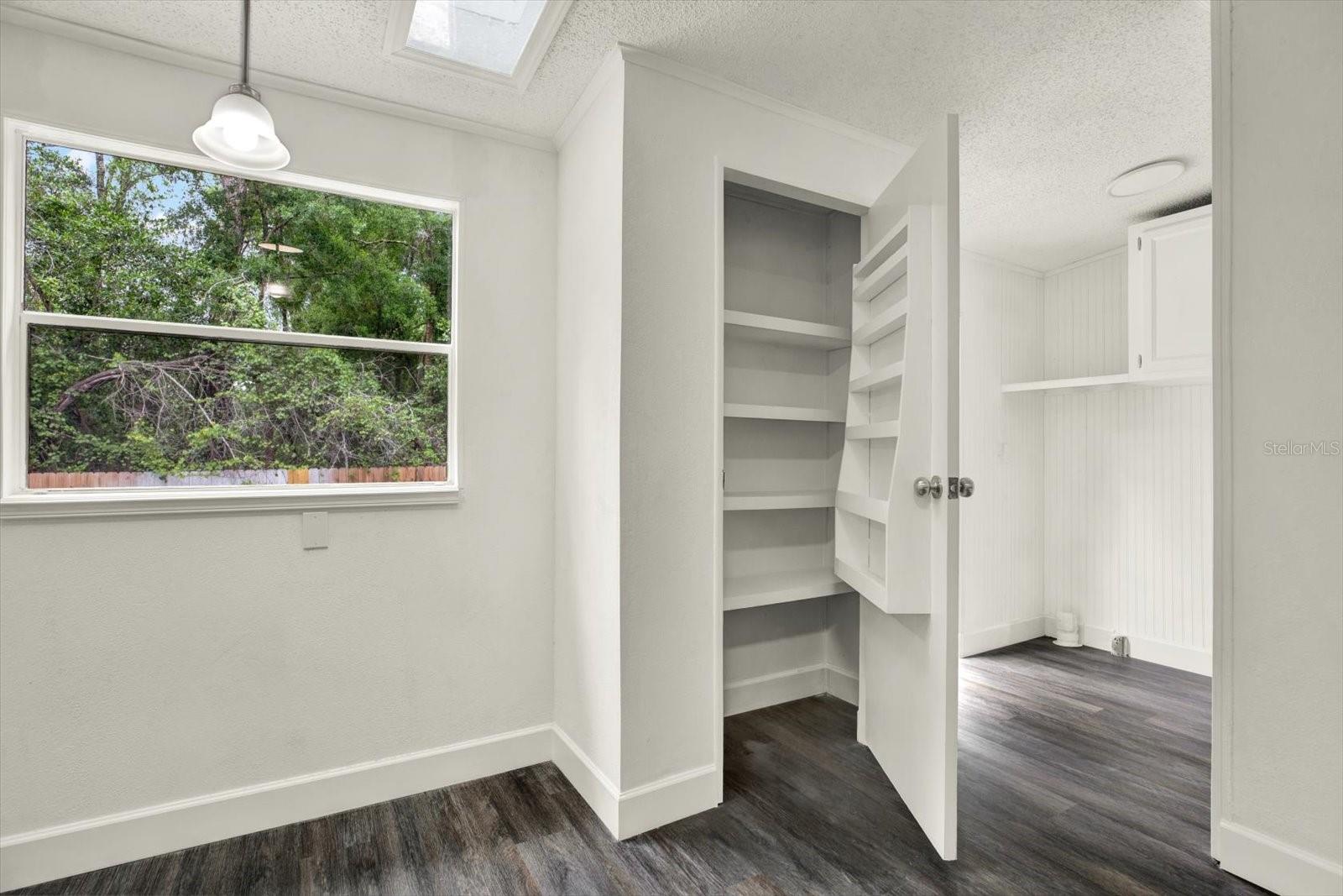 Image 7 of 21 For 9690 Jerome Drive