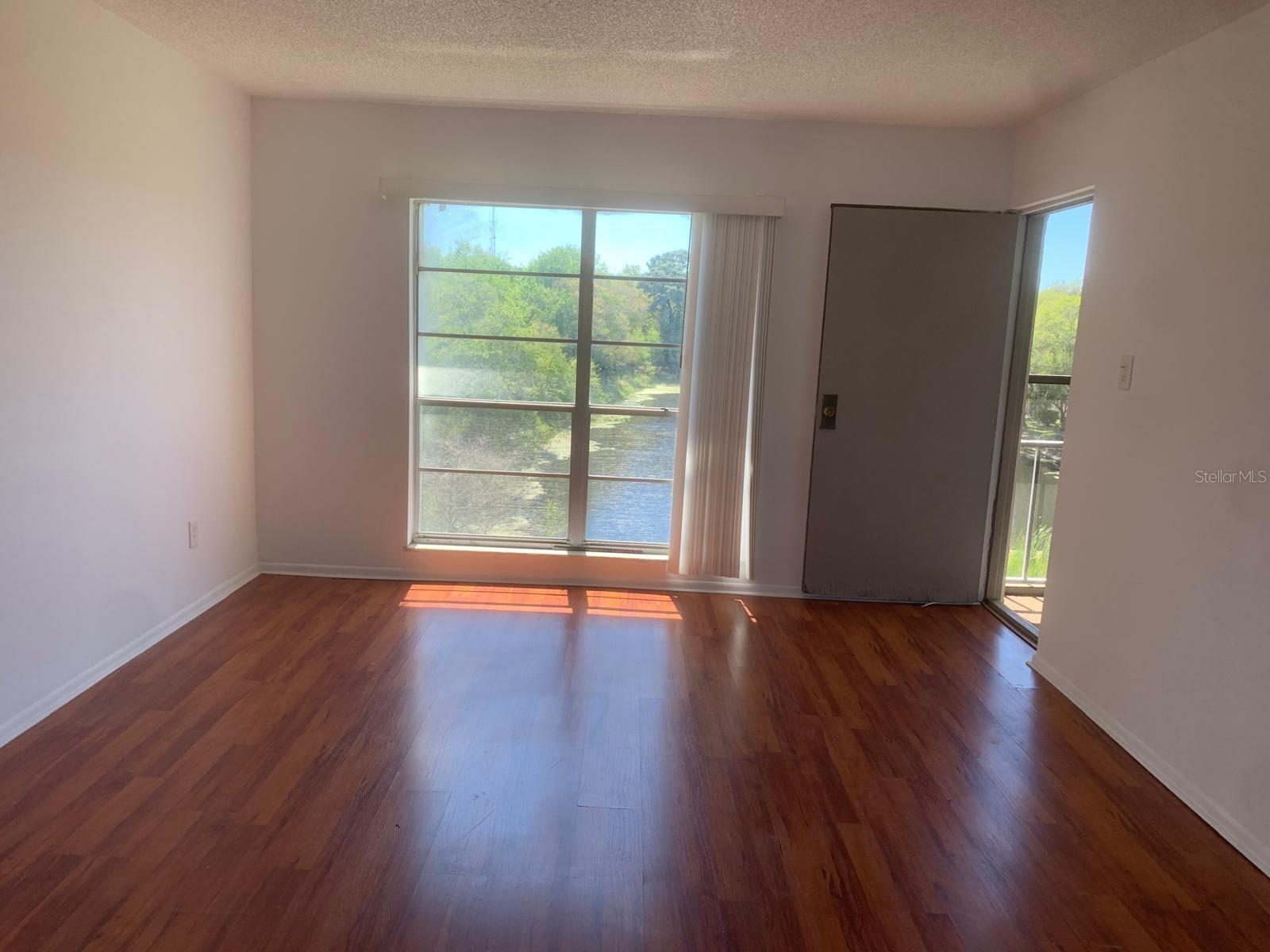 Listing photo id 8 for 2625 State Road 590  2832