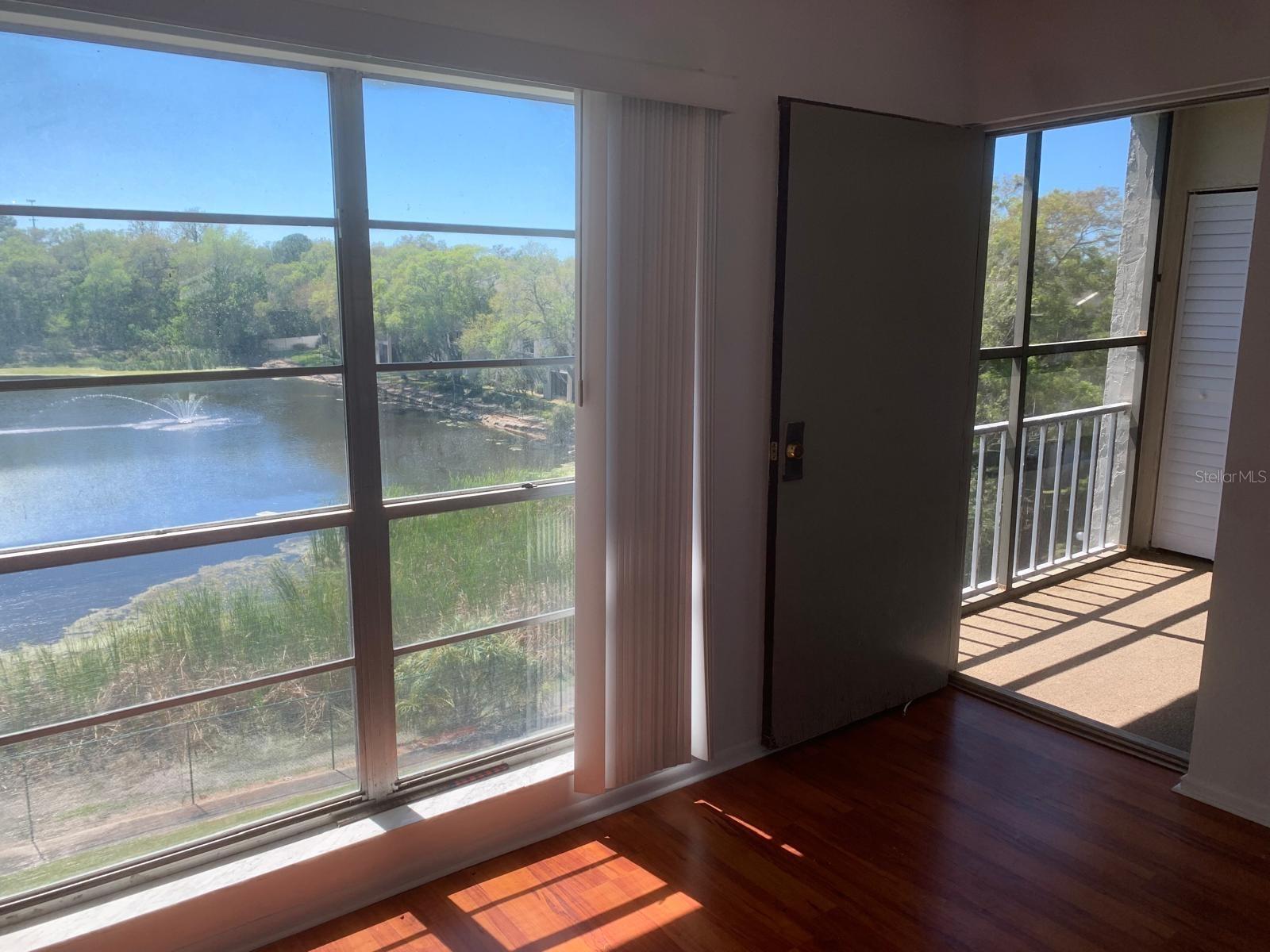Listing photo id 6 for 2625 State Road 590  2832