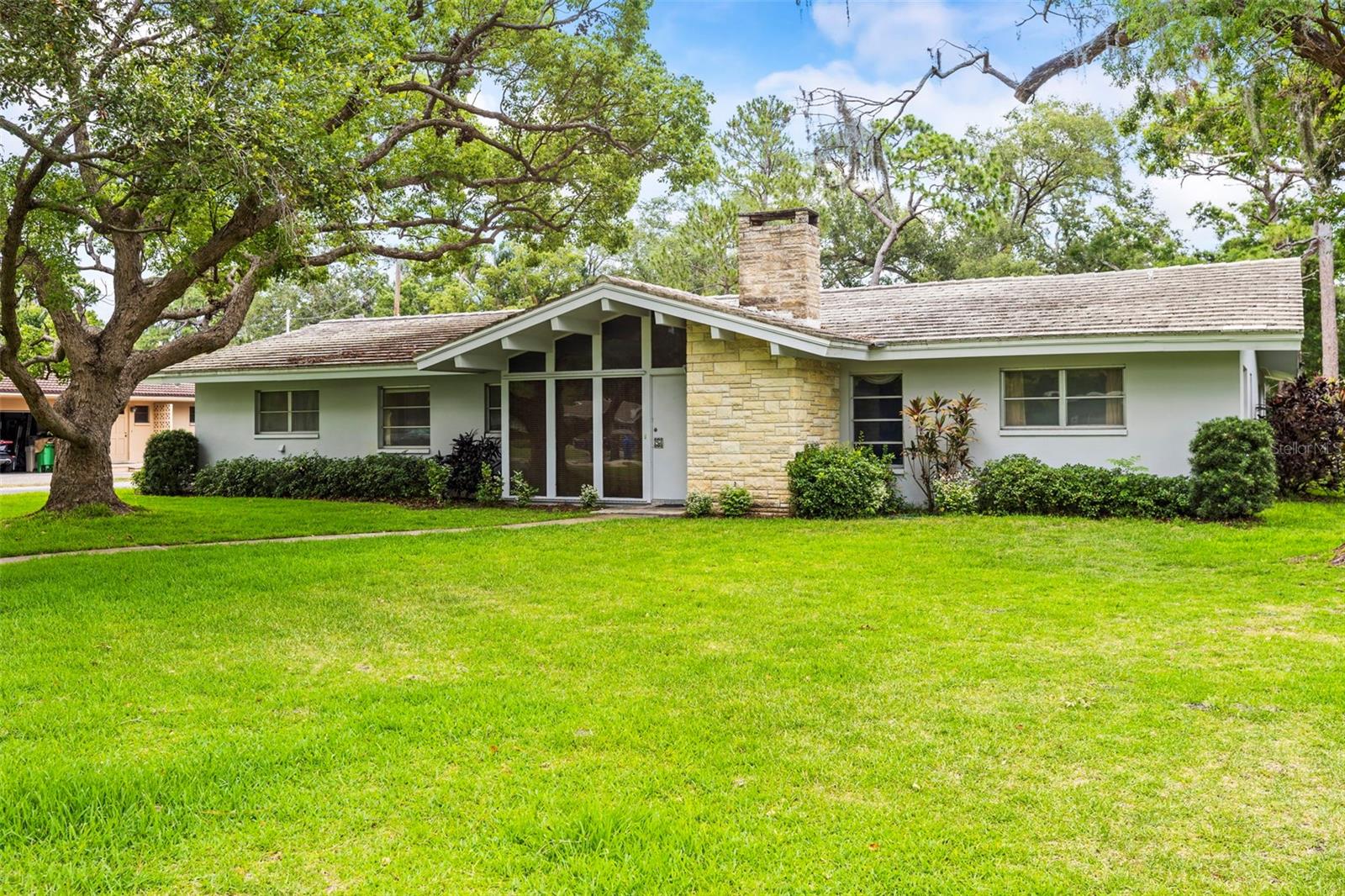 Image 8 of 53 For 1675 Robin Hood Lane