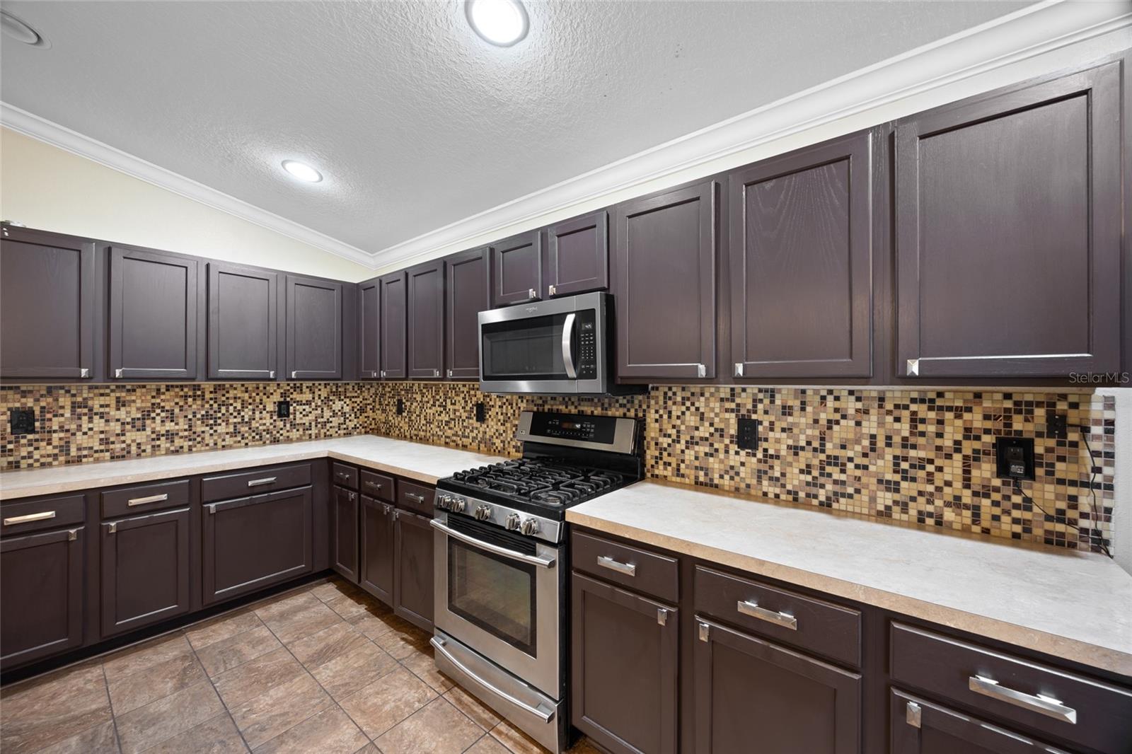 Image 16 of 49 For 6914 Monarch Park Drive