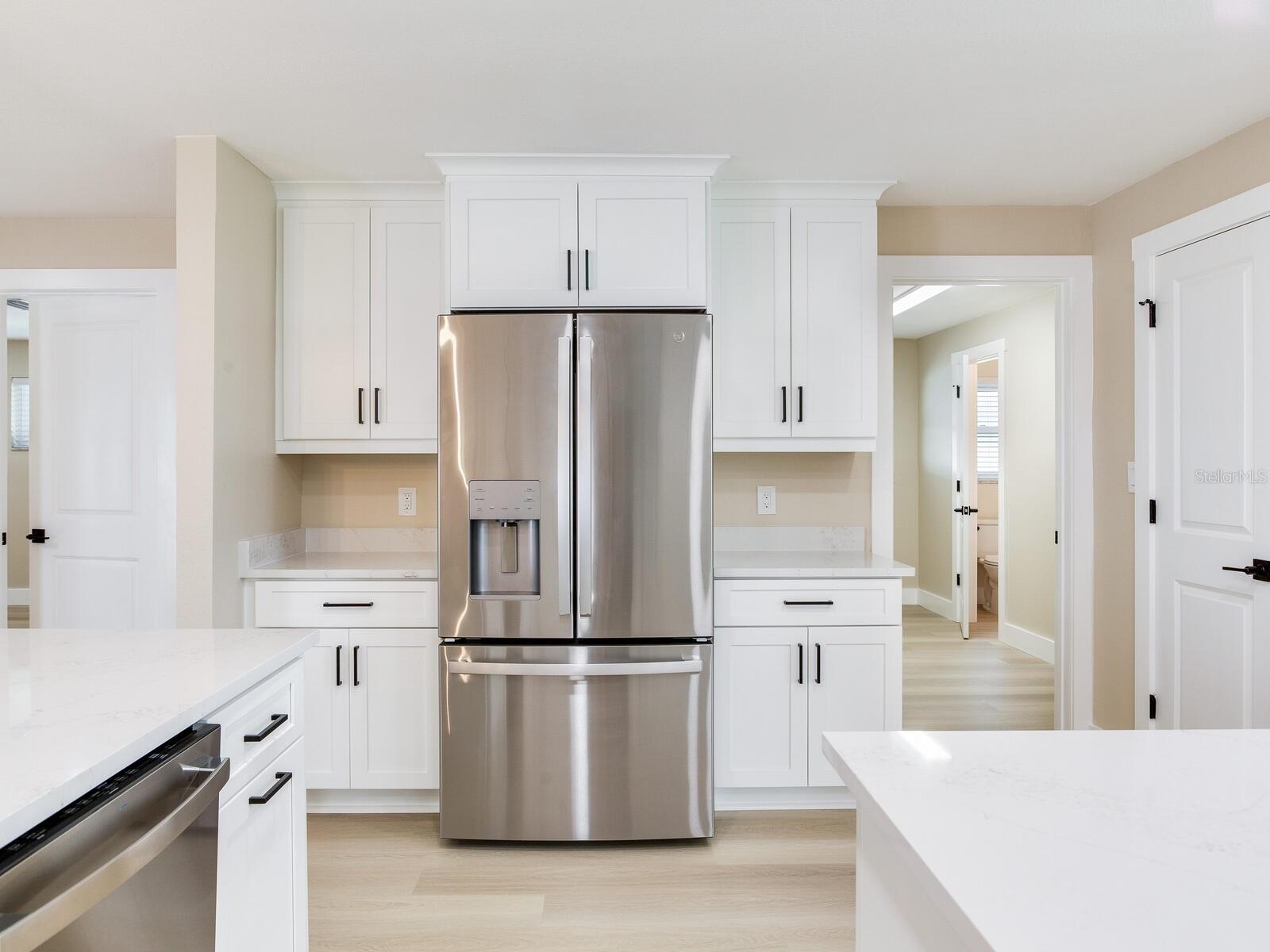 Image 11 of 45 For 5470 Bayshore Drive