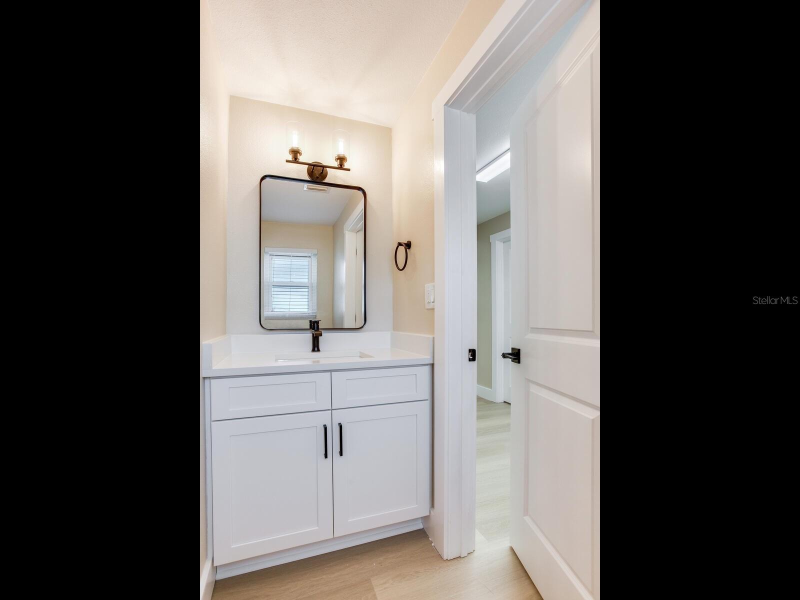 Image 18 of 45 For 5470 Bayshore Drive