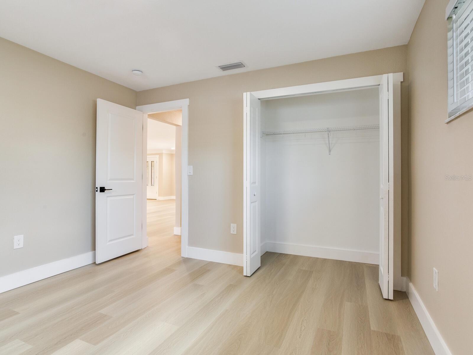 Image 34 of 45 For 5470 Bayshore Drive
