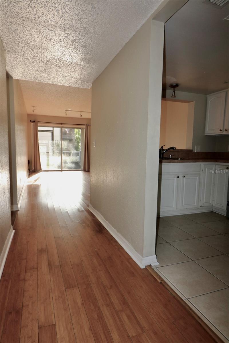 Image 11 of 46 For 6336 Newtown Circle 36a2